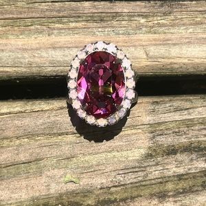 Stunning pink Sorrelli adjustable ring